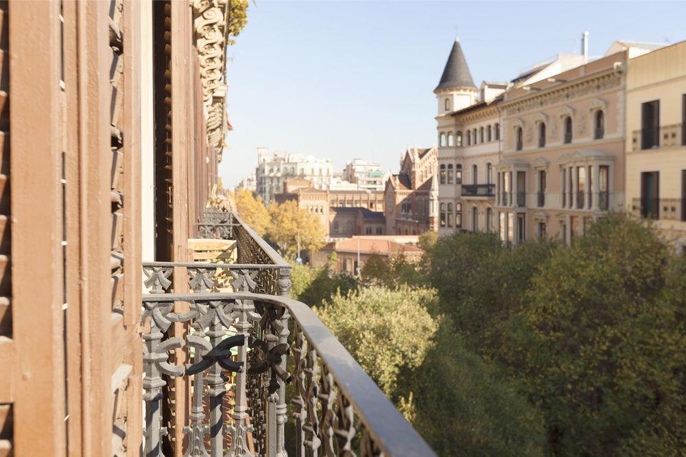 Easy Sleep Gaudi Terrace Apartment Barcelona Luaran gambar