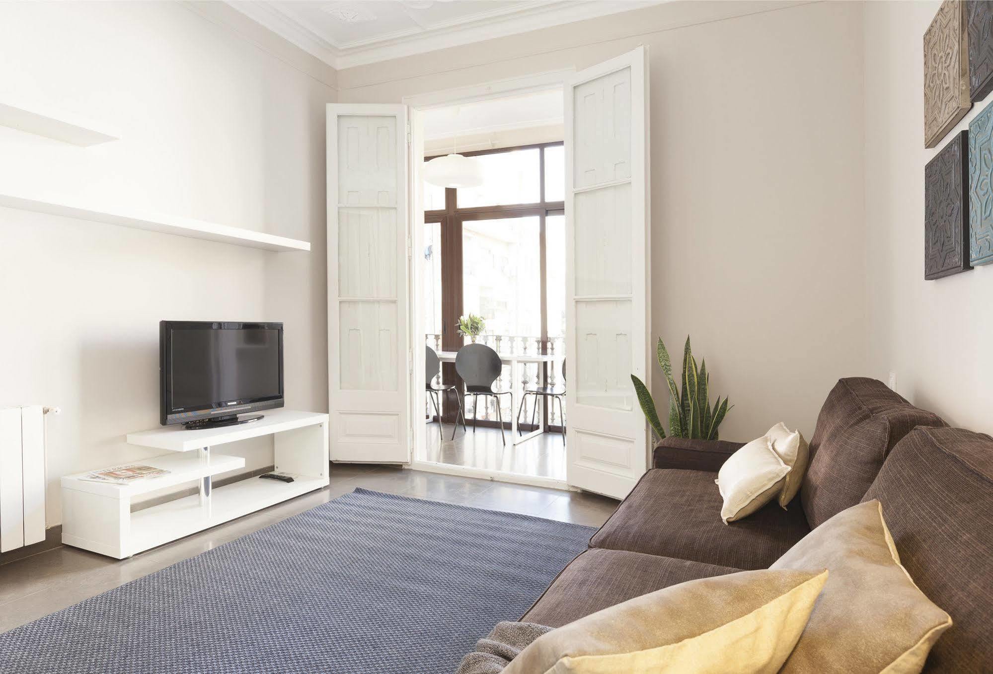 Easy Sleep Gaudi Terrace Apartment Barcelona Luaran gambar