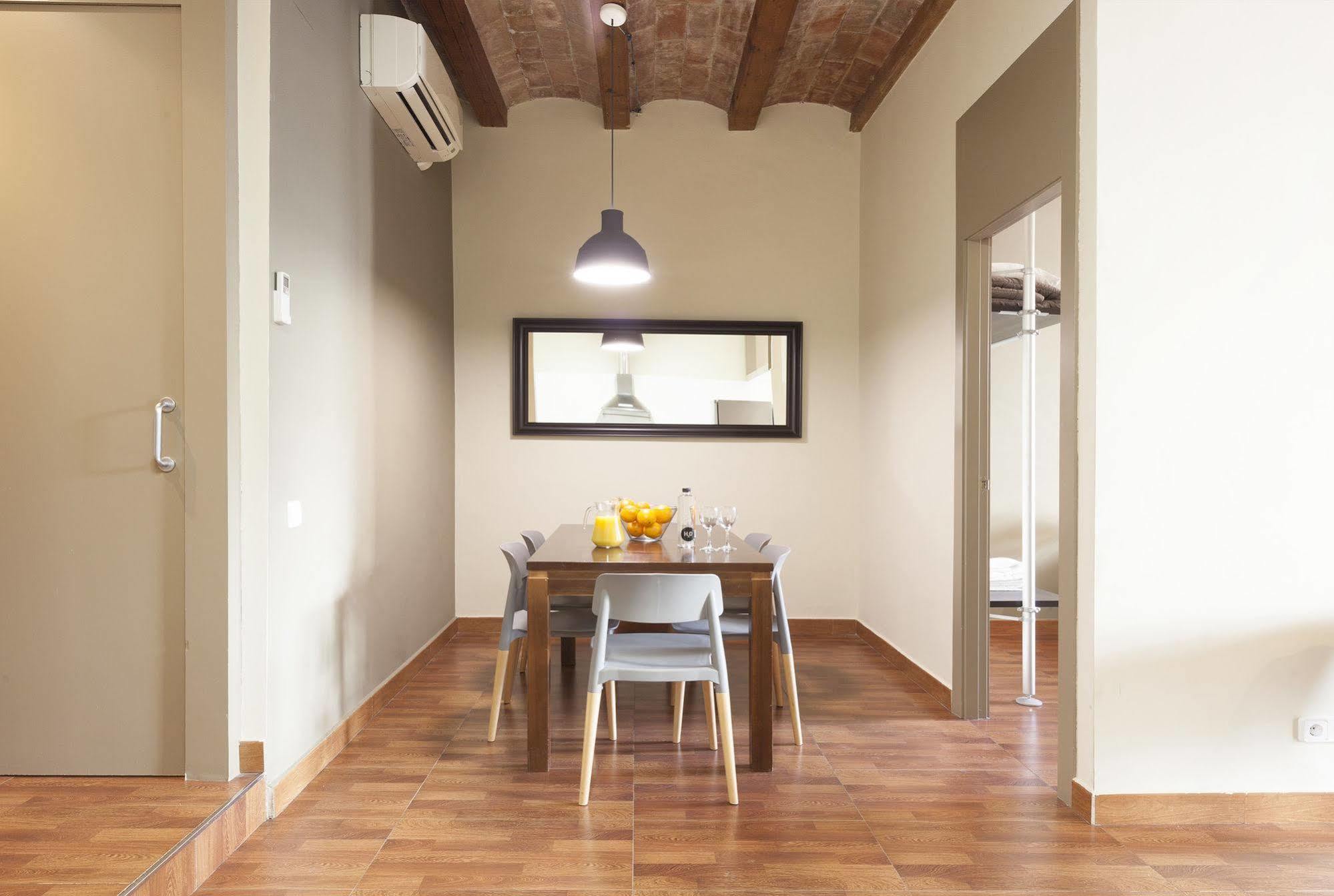 Easy Sleep Gaudi Terrace Apartment Barcelona Luaran gambar