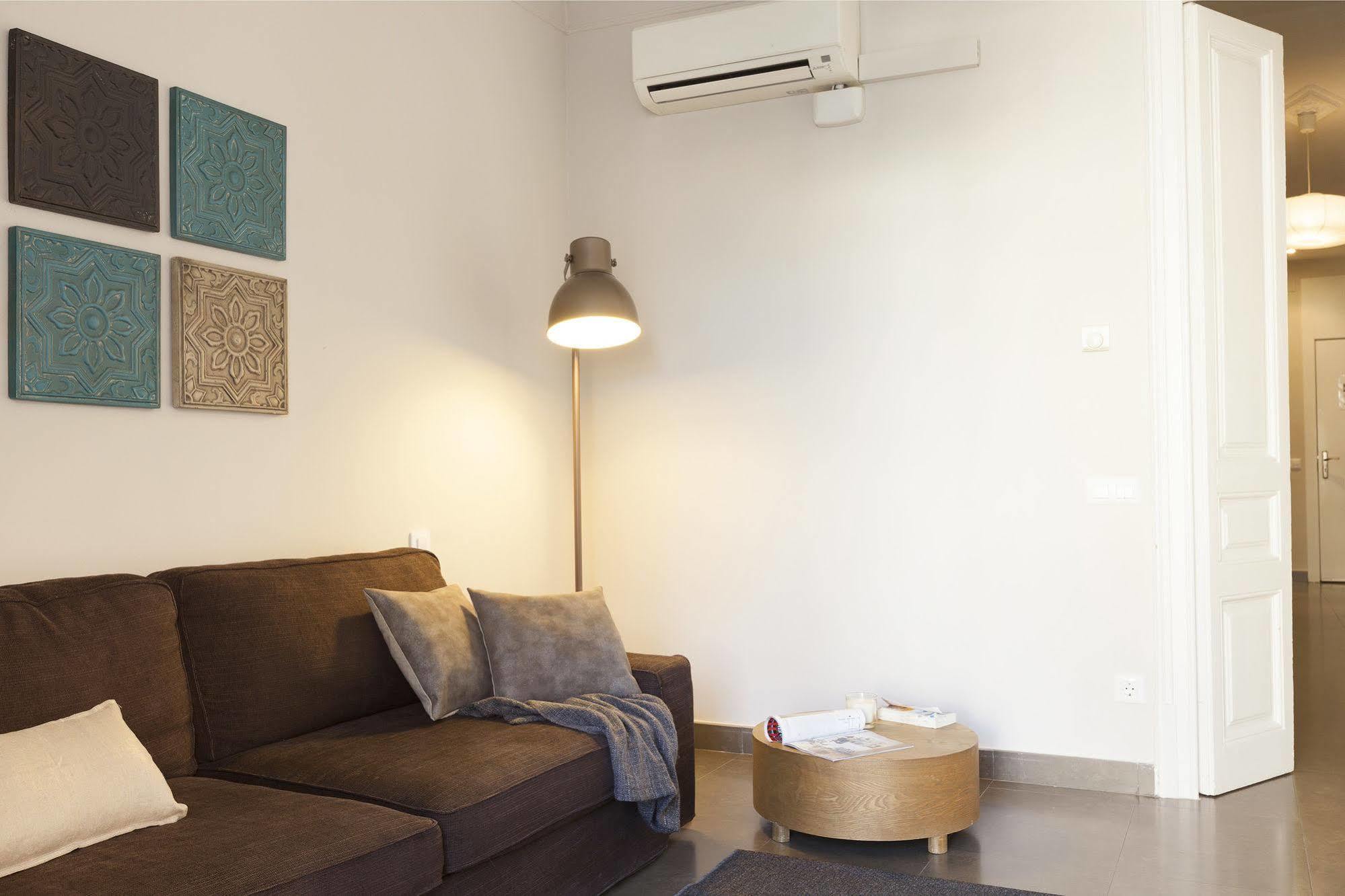 Easy Sleep Gaudi Terrace Apartment Barcelona Luaran gambar