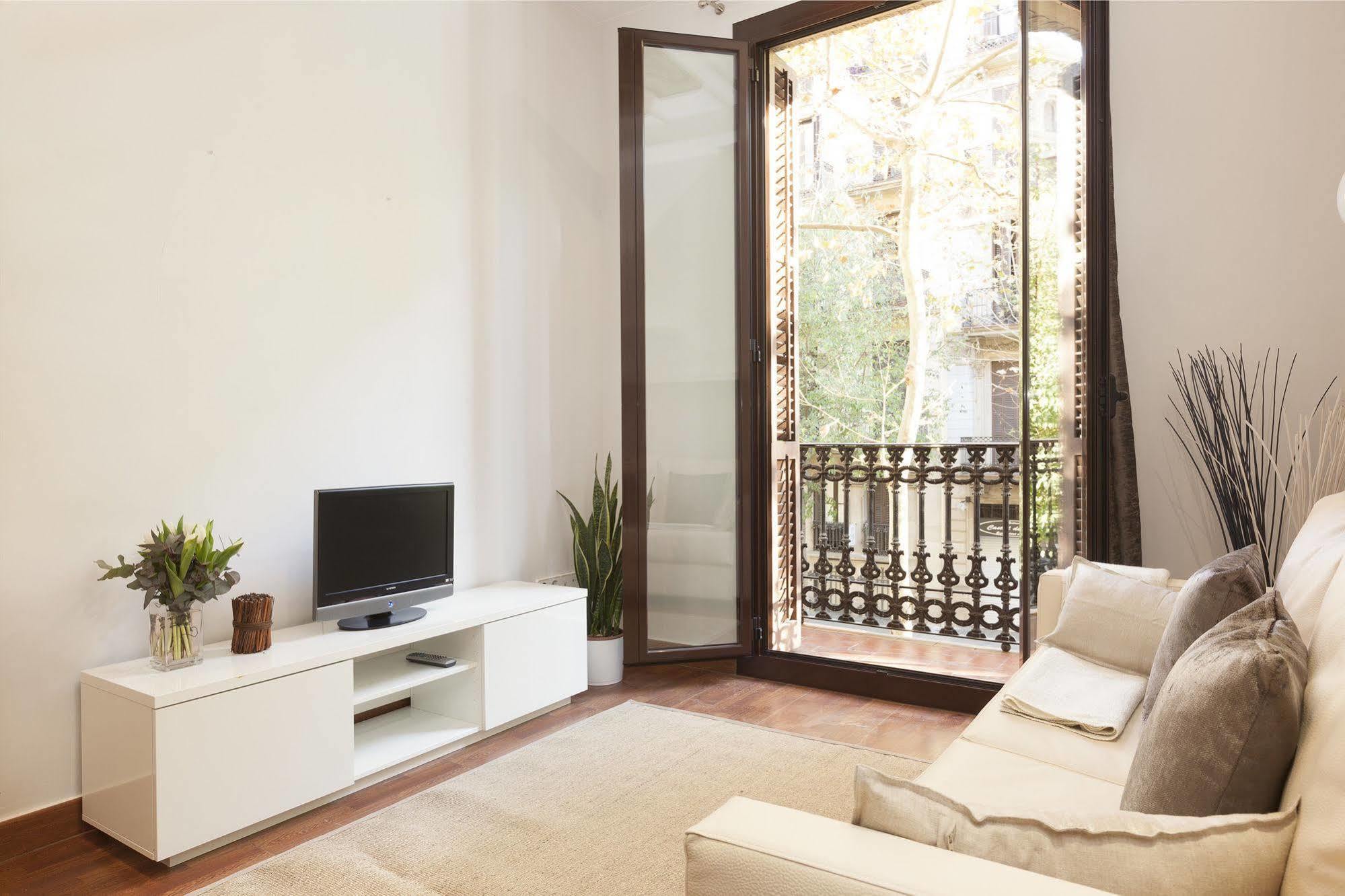 Easy Sleep Gaudi Terrace Apartment Barcelona Luaran gambar