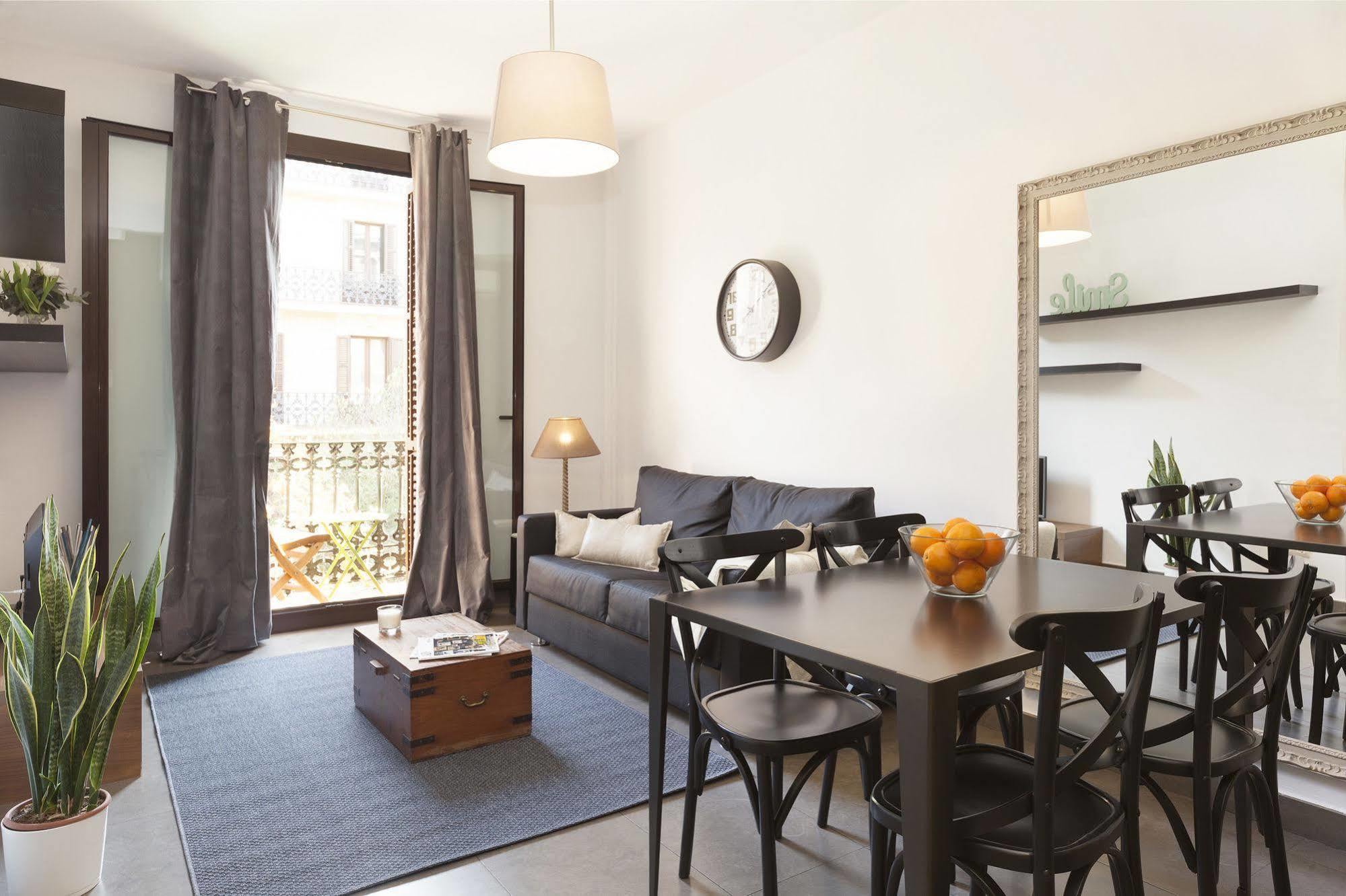 Easy Sleep Gaudi Terrace Apartment Barcelona Luaran gambar