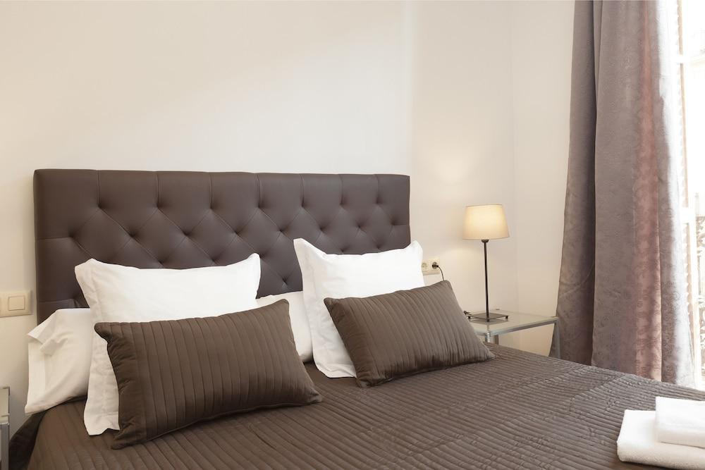 Easy Sleep Gaudi Terrace Apartment Barcelona Luaran gambar