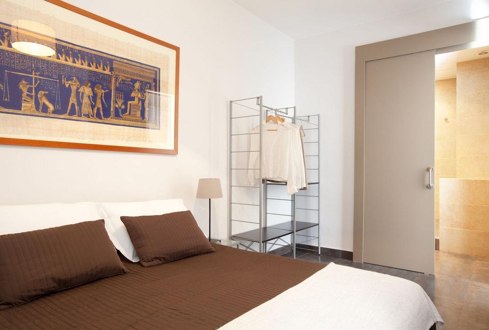 Easy Sleep Gaudi Terrace Apartment Barcelona Luaran gambar