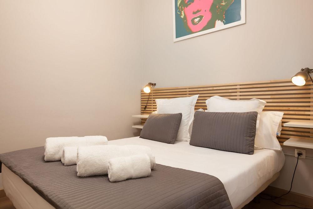 Easy Sleep Gaudi Terrace Apartment Barcelona Luaran gambar