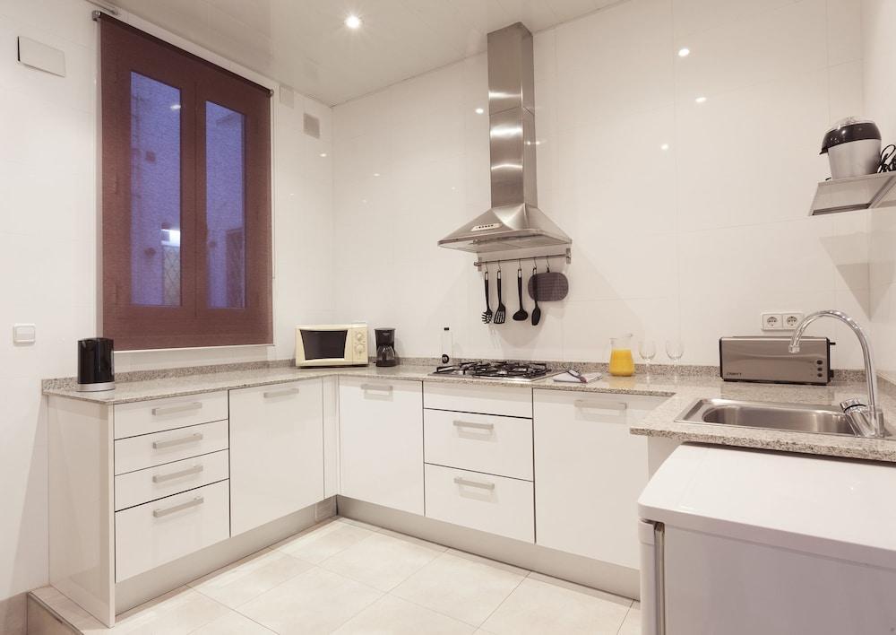 Easy Sleep Gaudi Terrace Apartment Barcelona Luaran gambar