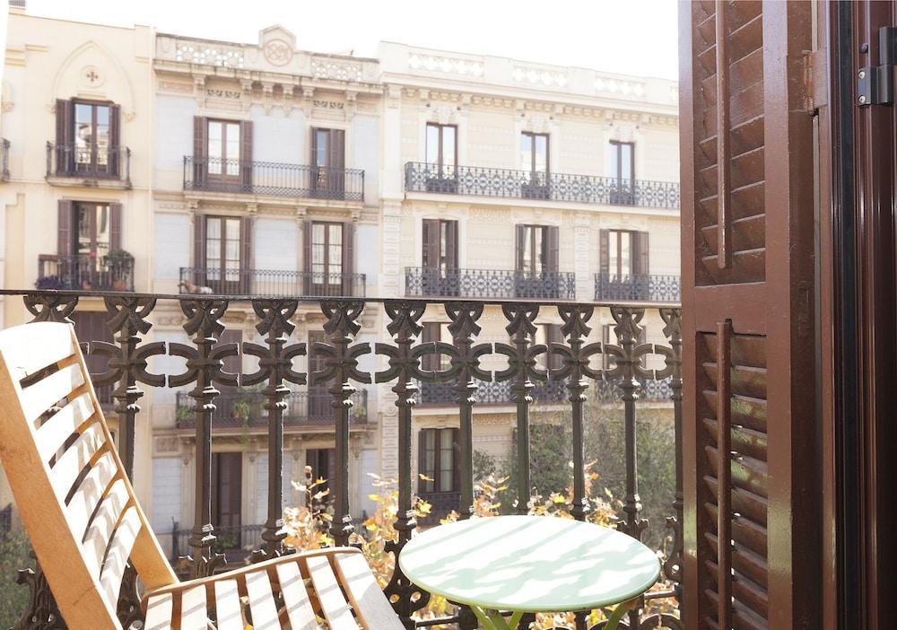 Easy Sleep Gaudi Terrace Apartment Barcelona Luaran gambar
